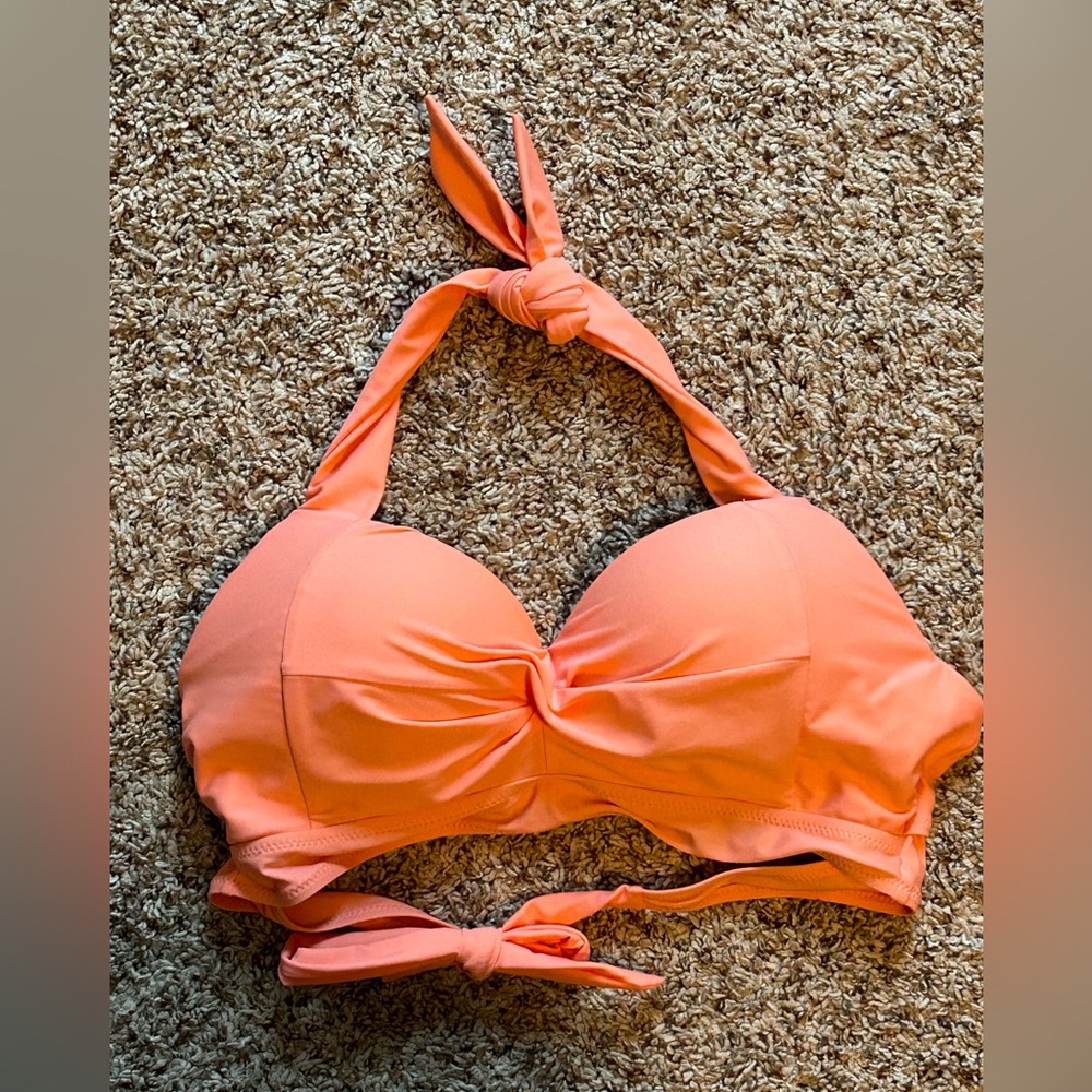 Coral colored bikini top size M with underwire new with tag